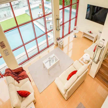 Villa In Albufeira With Pool Near Marina