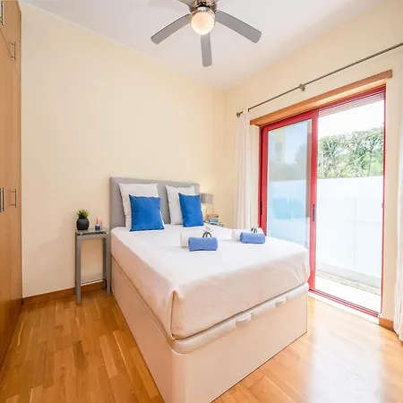 Villa In Albufeira With Pool Near Marina *