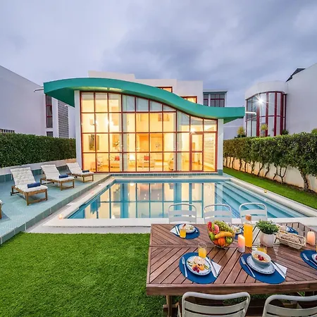 Villa In Albufeira With Pool Near Marina 别墅